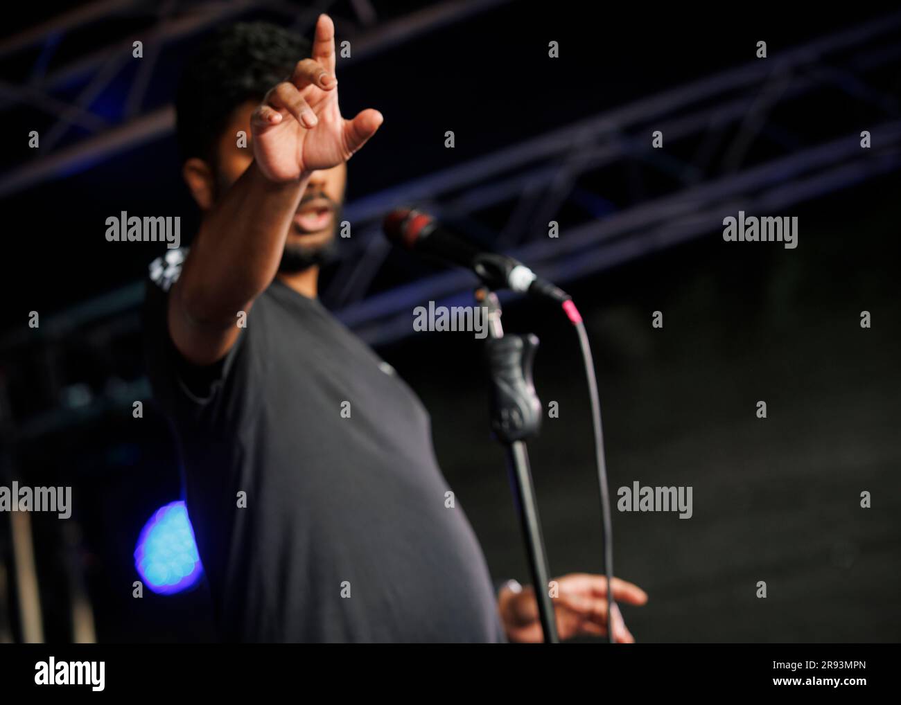 Don Biswas, Stand-up Comedian, Open Air Comedy Gala, Southend-on-Sea, Essex © Clarissa Debenham (Film Free Photography) / Alamy Stockfoto