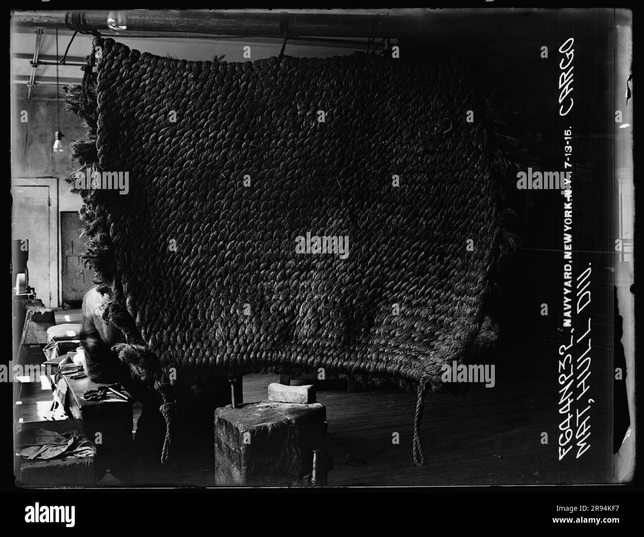 Eine Matte in der Hull Division. Glasplatten-Negative für den Bau und die Reparatur von Gebäuden, Einrichtungen und Schiffen am New York Navy Yard. Stockfoto