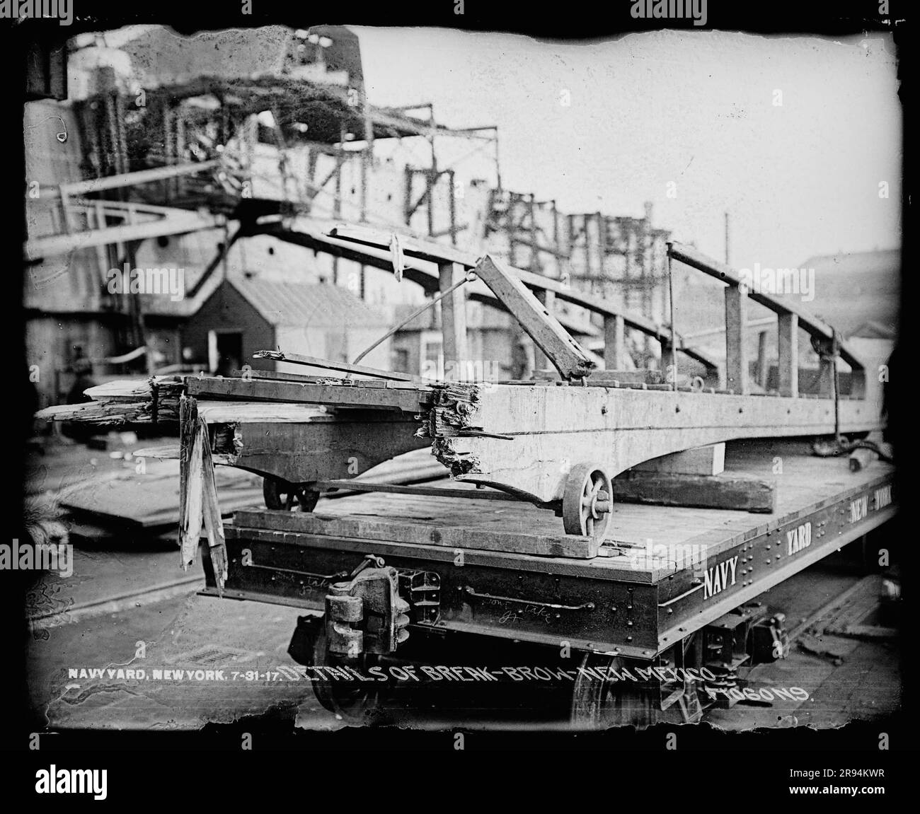 Details von Break-Brow-New-Mexico. Glasplatten-Negative für den Bau und die Reparatur von Gebäuden, Einrichtungen und Schiffen am New York Navy Yard. Stockfoto