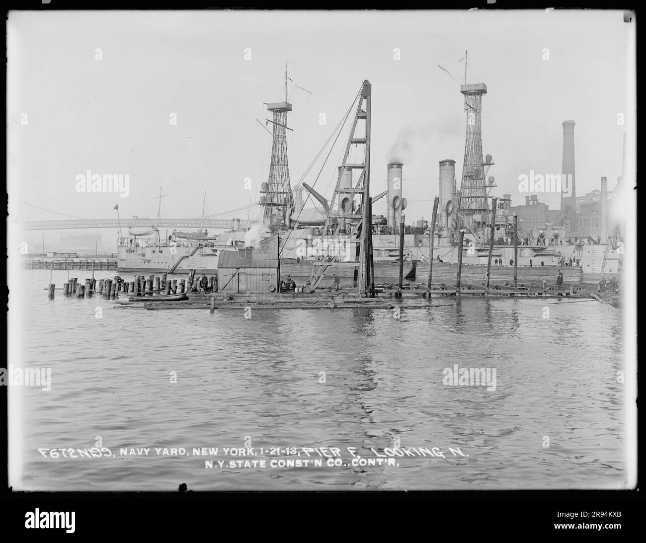 Pier F, Richtung Norden, Bauunternehmer der New York State Construction