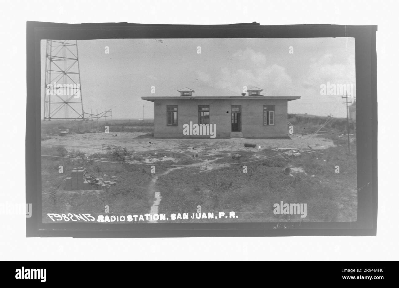 Radiosender, San Juan, Puerto Rico. Glasplatten-Negative für den Bau und die Reparatur von Gebäuden, Einrichtungen und Schiffen am New York Navy Yard. Stockfoto