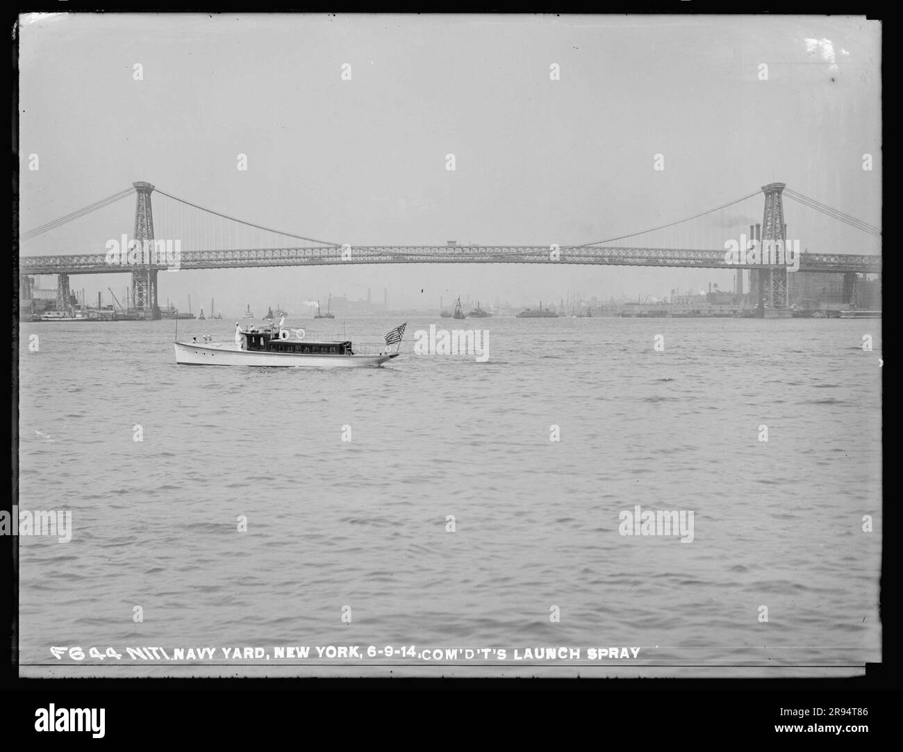 Kommandanten-Startspray. Glasplatten-Negative für den Bau und die Reparatur von Gebäuden, Einrichtungen und Schiffen am New York Navy Yard. Stockfoto