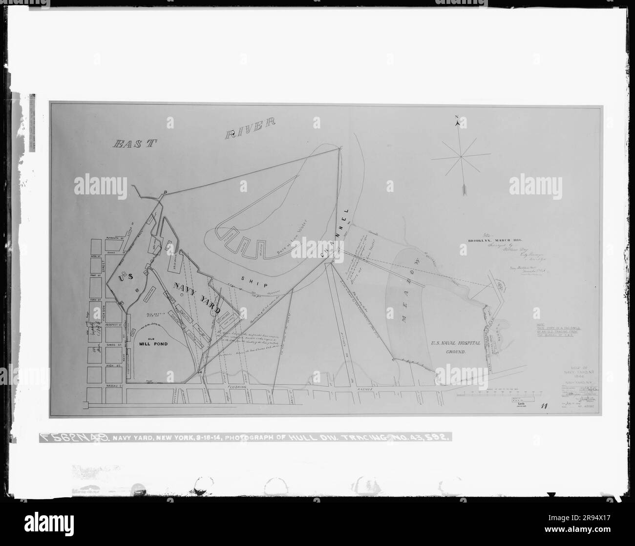 Foto von Hull Division, Tracing Nr. 43.592. Glasplatten-Negative für den Bau und die Reparatur von Gebäuden, Einrichtungen und Schiffen am New York Navy Yard. Stockfoto