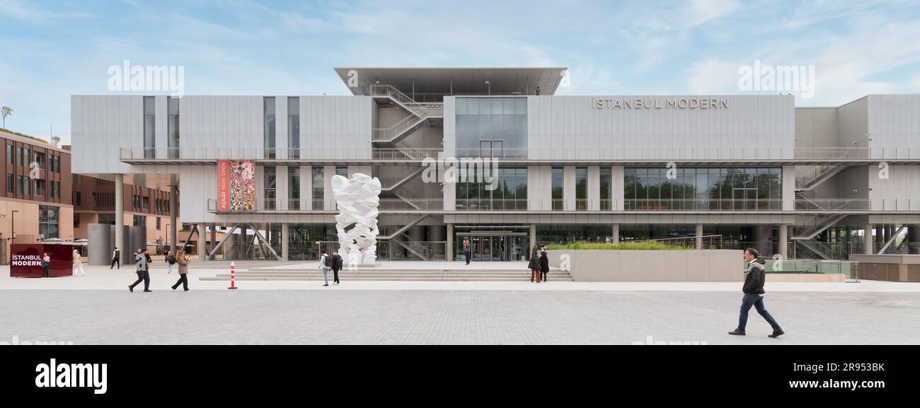 Istanbul, Türkei - Mai 5 2023: Istanbul Museum of Modern Art oder Istanbul Modern, eine zeitgenössische Kunstgalerie im Galataport-Komplex im Beyoglu-Viertel Stockfoto
