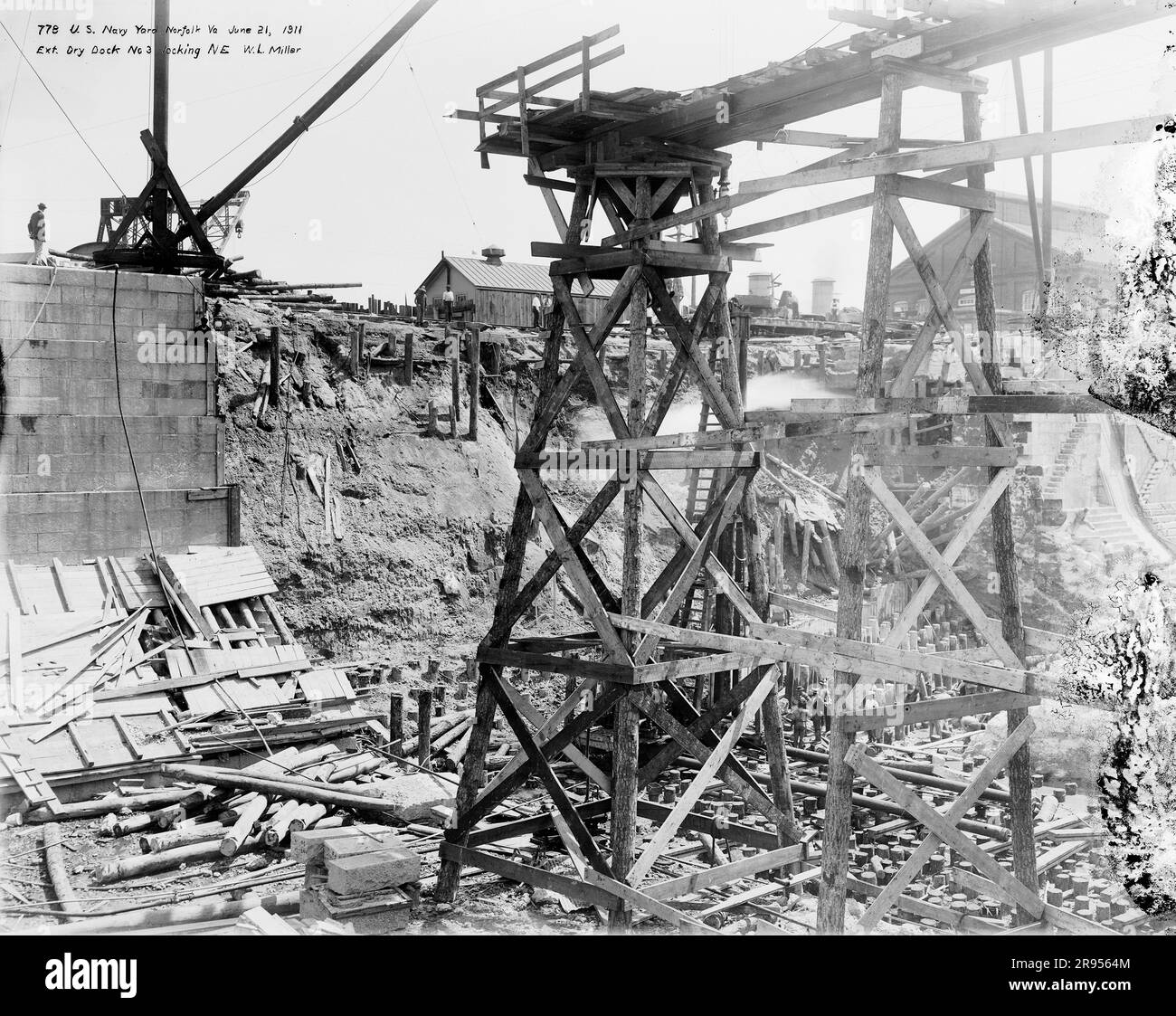 Historische Fotografien der Werft der Norfolk Naval im Fünften