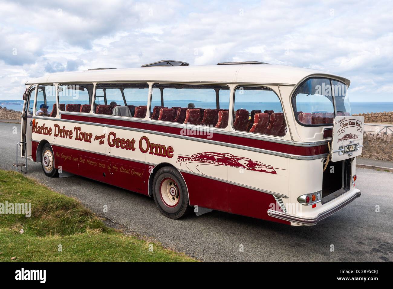 1964 Busse von Leyland Harrington Grenadier 3110 auf dem Great Orme in Llandudno, North Wales, Großbritannien. Stockfoto