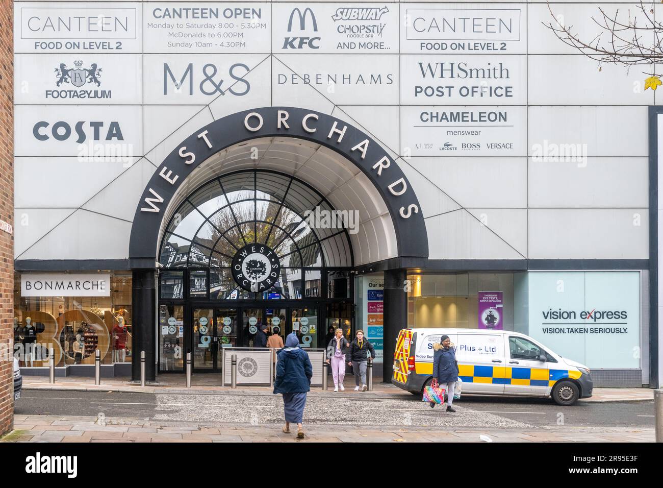 Eintritt zum West Orchards Shopping Centre, Coventry, West Midlands, Großbritannien. Stockfoto
