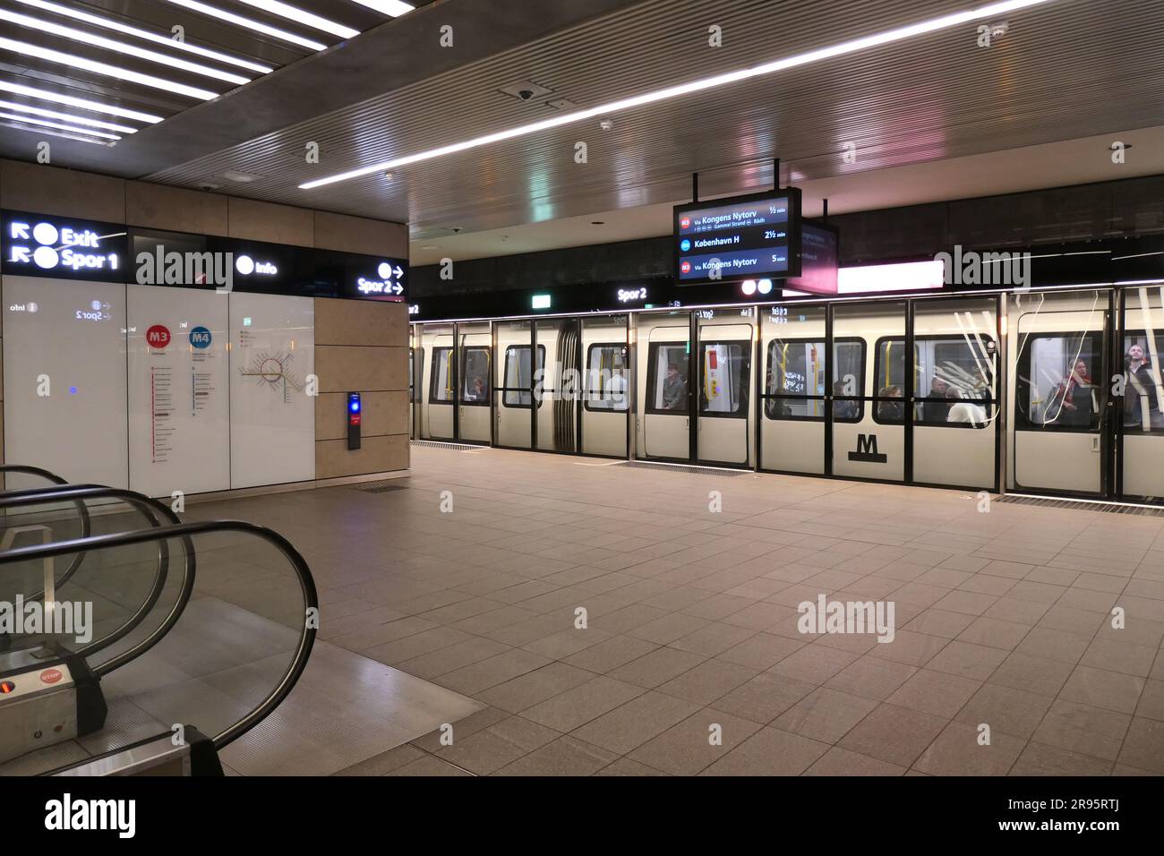 Kopenhagen, Metro, Marmorkirken // Kopenhagen, Metro, Marmorkirken Stockfoto