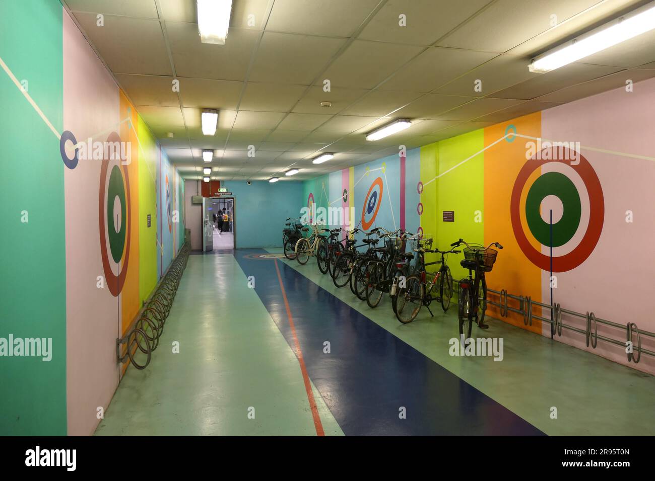 Kopenhagen, Metro, Kongens Nytorv Fahrradgarage // Kopenhagen, Metro, Kongens Nytorv Fahrradgarage Stockfoto