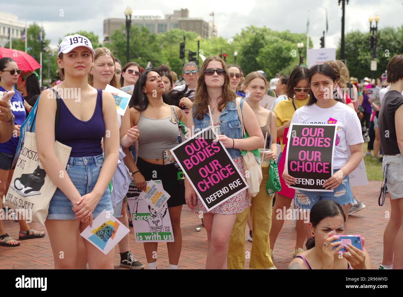 Washington DC, USA. 24. Juni 2023. Demonstranten von Abtreibungsrechten treffen sich zum ersten Jahrestag der Dobbs-Entscheidung. Kredit: Philip Yabut/Alamy Live News Stockfoto