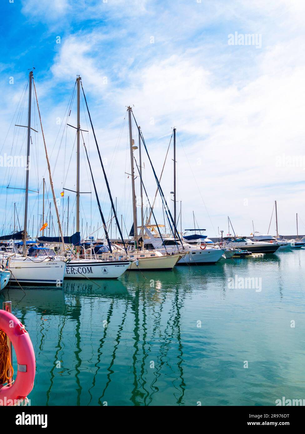 Der Yachthafen in Fuengirola an der costa Delsol in Spanien Stockfoto
