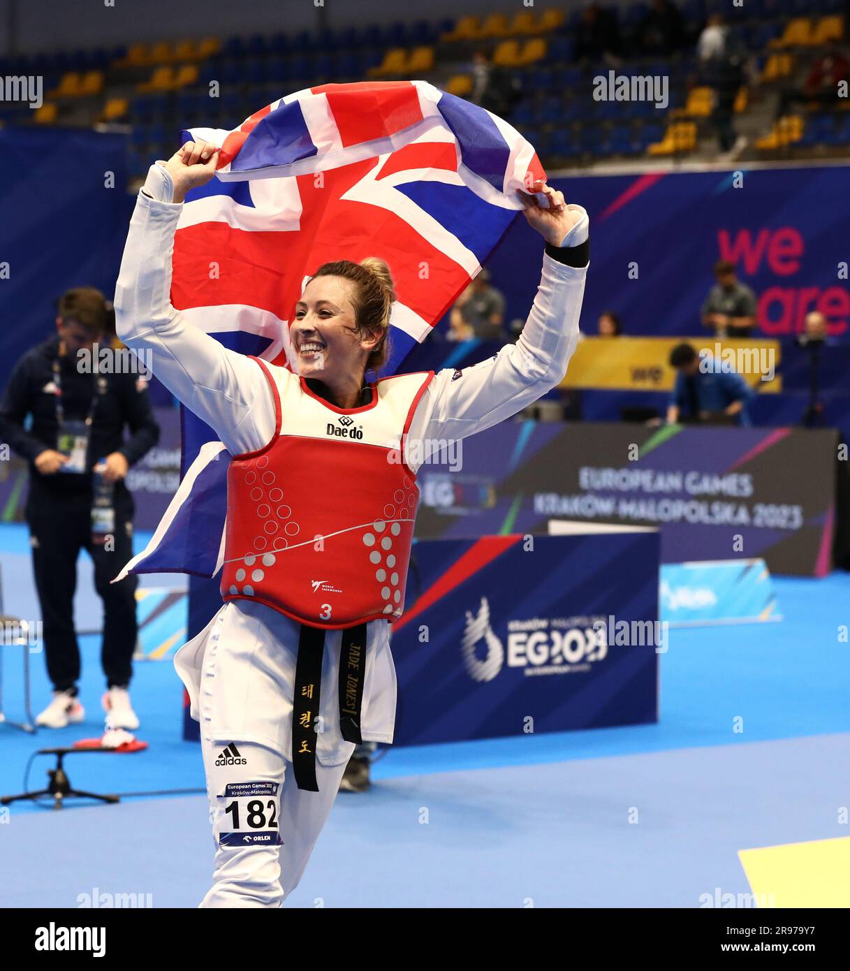 Krynica Zdroj Arena, Polen. 24. Juni 2023. Jade Jones aus Großbritannien reagiert auf den Gewinn des Goldmedaillenwettbewerbs im Taekwondo Women's -57kg bei den Europaspielen 2023 in Krynica-Zdroj, Polen. Kredit: Mickael Chavet/Alamy Live News Stockfoto