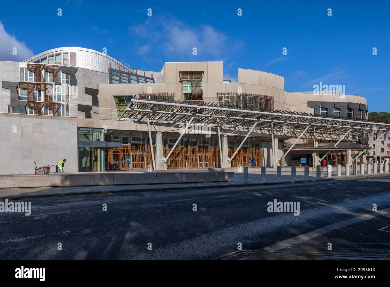 Scottish Parliament Building aus der Horse Wynd Street in Edinburgh, Schottland, Großbritannien. Stockfoto