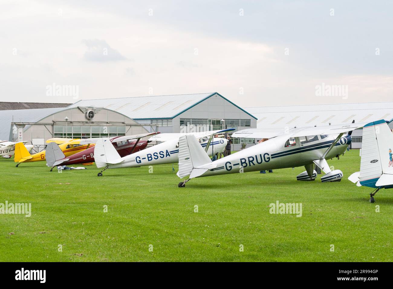 Eine Flugzeugleitung am Sywell-Flugplatz Stockfoto