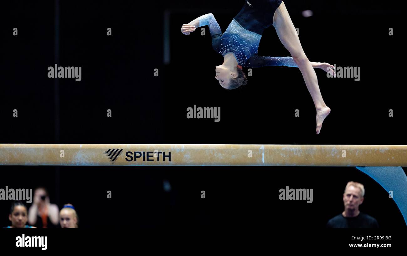 ROTTERDAM - Naomi Visser im Apparat-Finale bei den Nationalen Turnmeisterschaften in Ahoy. ANP IRIS VANDEN BROEK Stockfoto