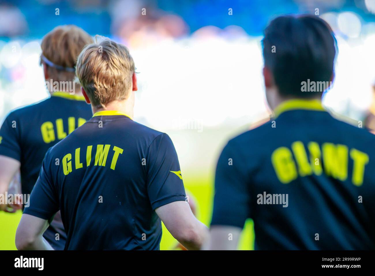 Drammen, Norwegen, 25. Juni 2023. Bodø/Glimts Spieler während des Warm-up vor dem Spiel zwischen Strømsgodset und Bodø/Glimt im Marienlyst-Stadion in Drammen. Kredit: Frode Arnesen/Alamy Live News Stockfoto