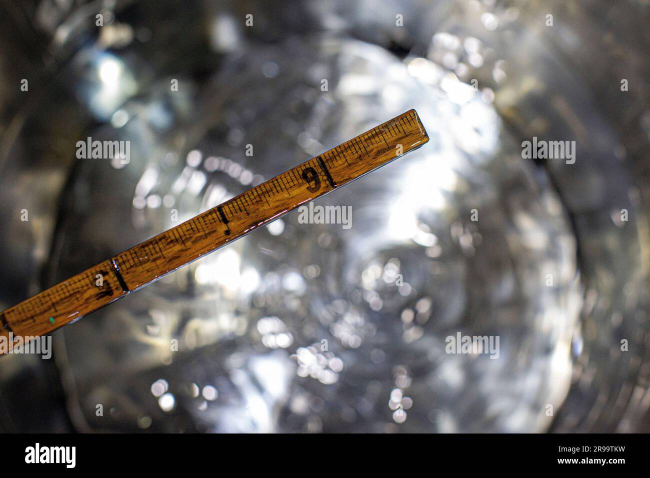 Alkohol messen -Fotos und -Bildmaterial in hoher Auflösung – Alamy