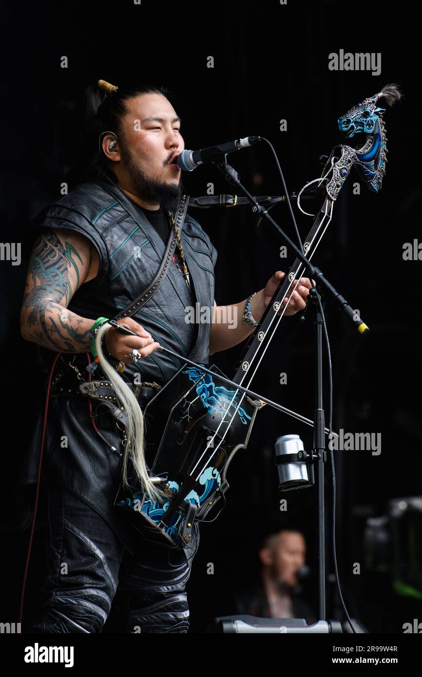 Somerset, Großbritannien. 25. Juni 2023 The Hu tritt auf der West Holts Bühne auf, beim Glastonbury Festival auf der Worthy Farm in Somerset. Foto: Sonntag, 25. Juni 2023. Das Foto sollte lauten: Matt Crossick/Empics/Alamy Live News Stockfoto