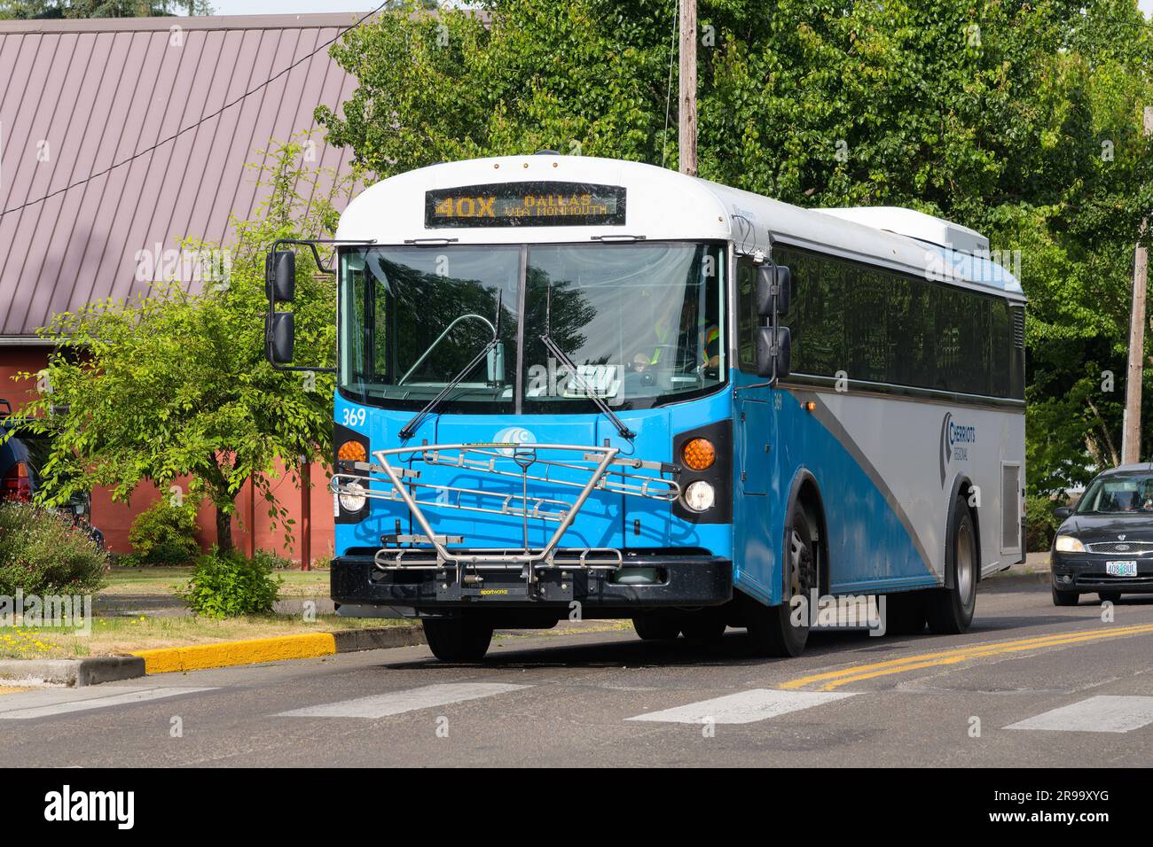 Monmouth, OR, USA - 13. Juni 2023; Cherriots Regionalbus mit Service 40X in Monmouth, Oregon Stockfoto
