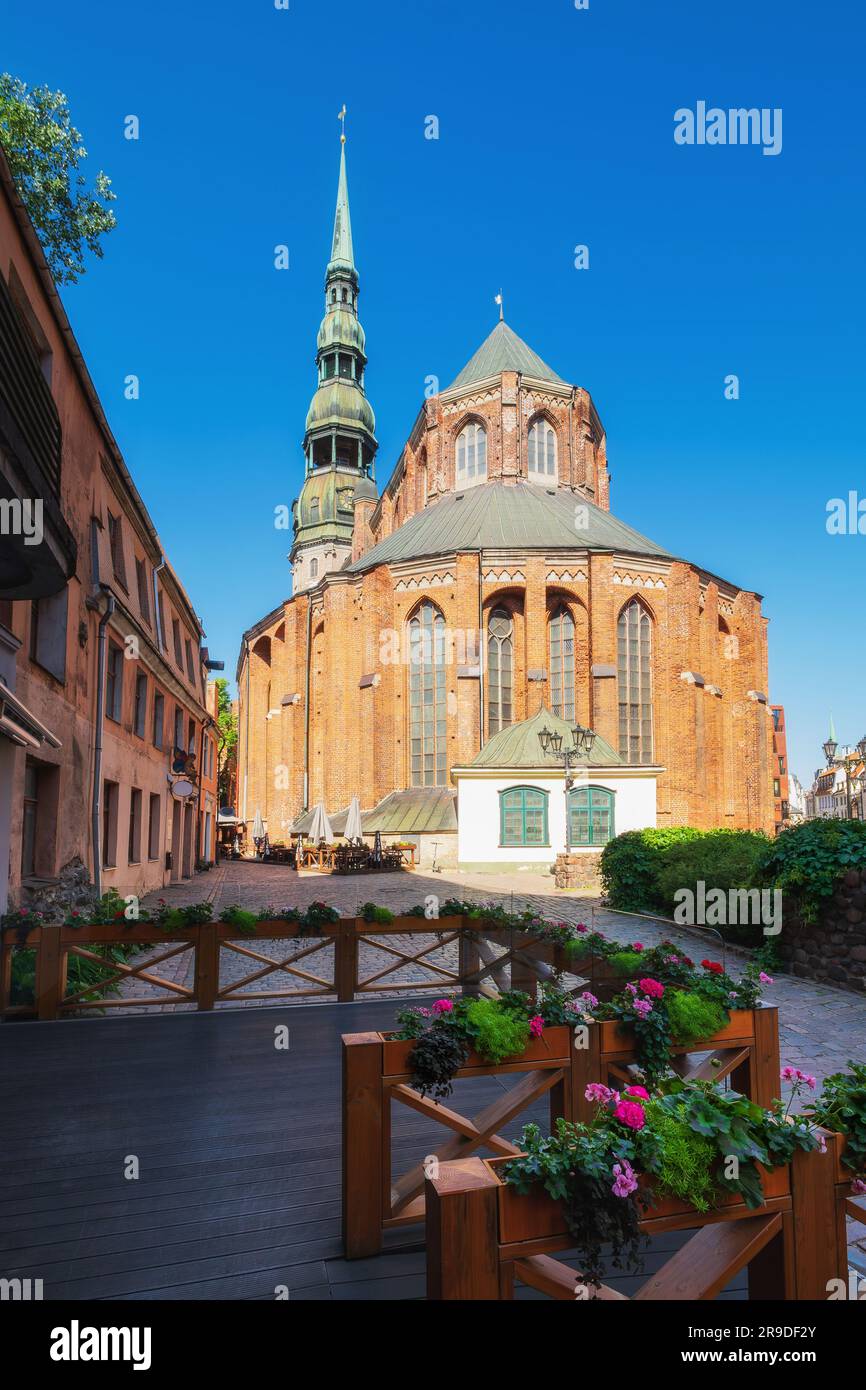 Blick auf die antike St. Peter Kirche in Riga, Lettland. Stockfoto Blick auf die antike St. Peter Kirche in Riga, Lettland. Stockfoto