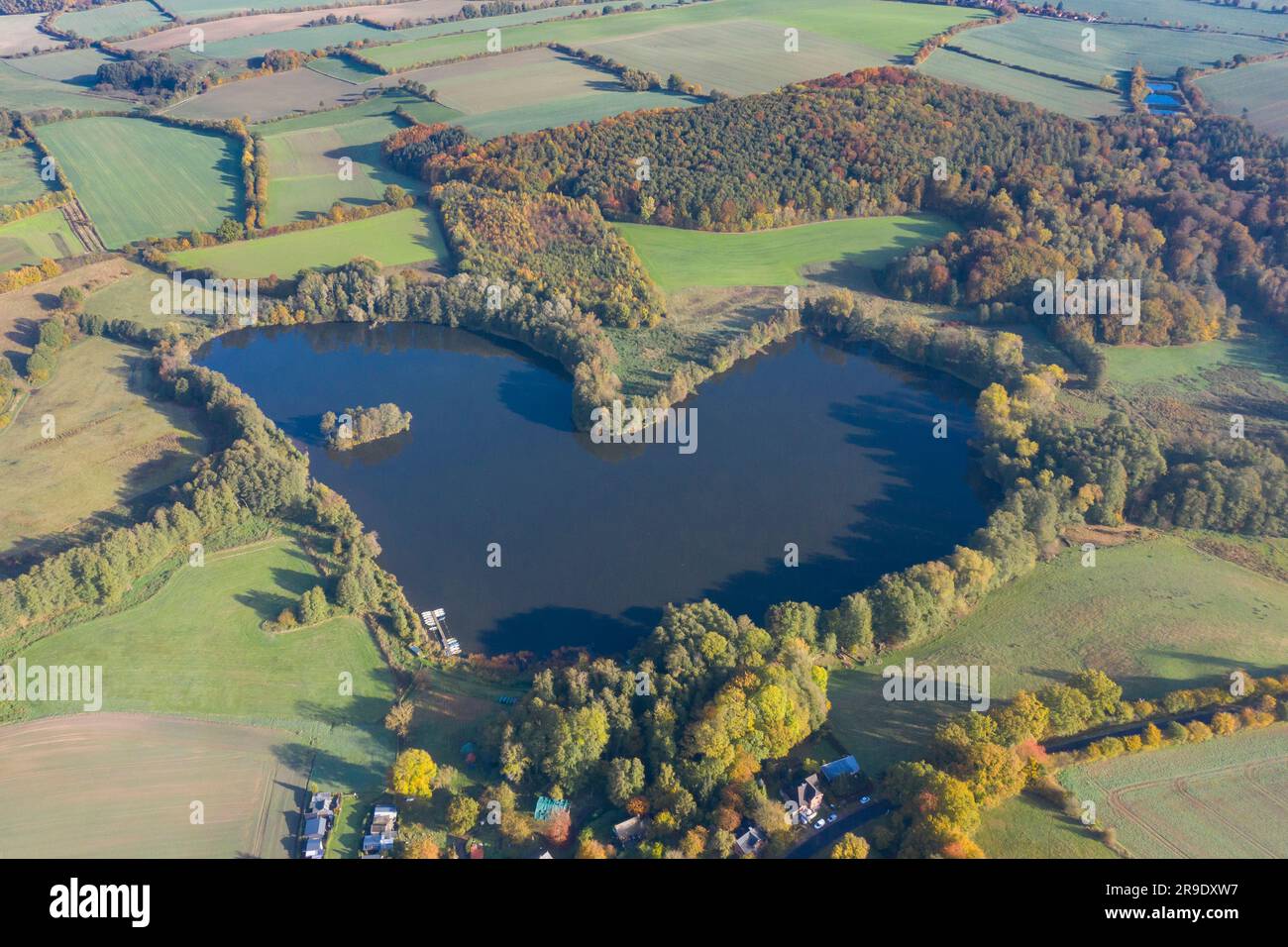 Herzförmiger See im Bezirk Herzogtum Lauenburg, Schlewig-Holstein Stockfoto