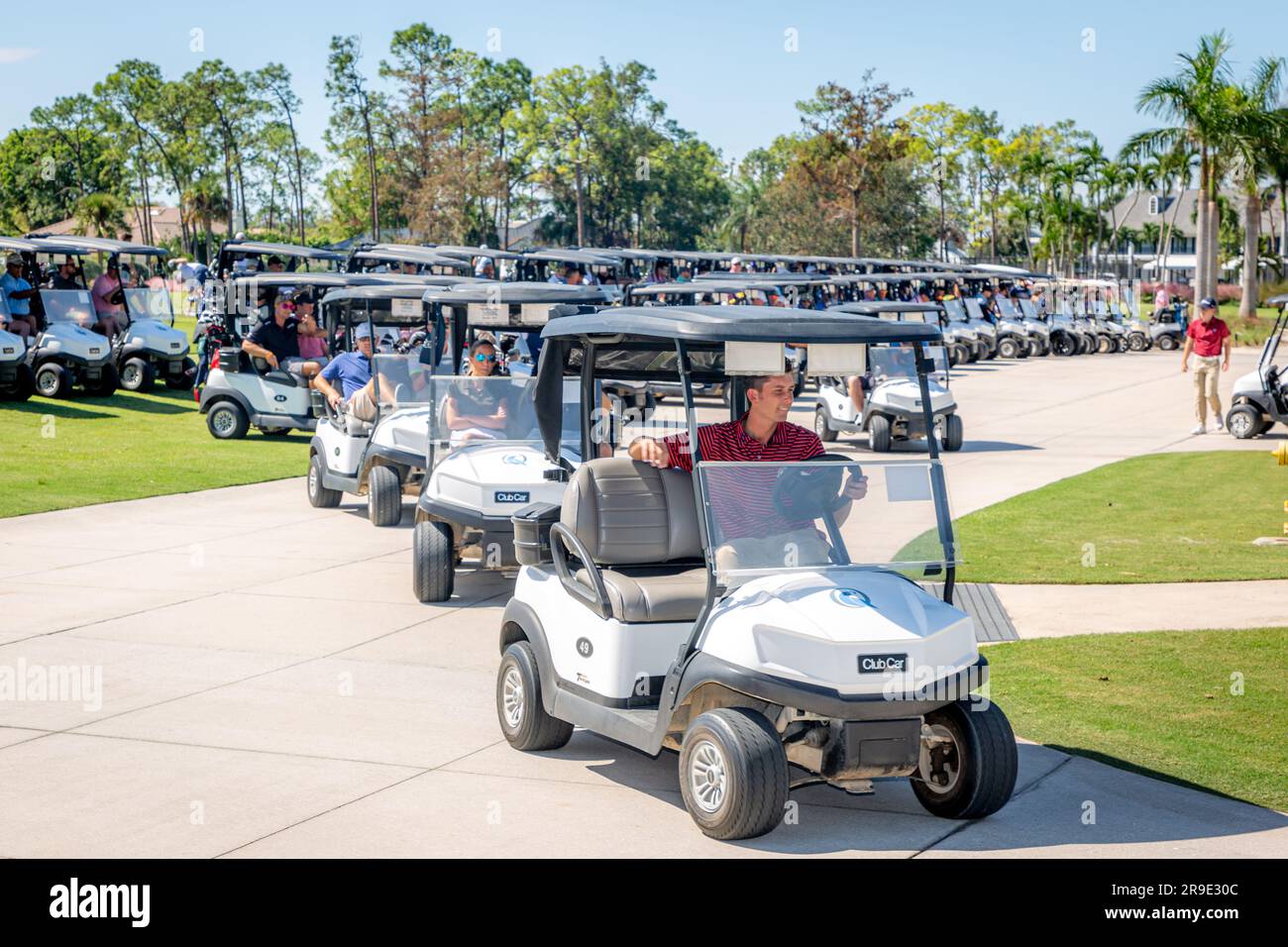 Golfspieler, die sich für ein Golfturnier, Quail Creek Country Club, Naples, Florida, USA, entschieden Stockfoto