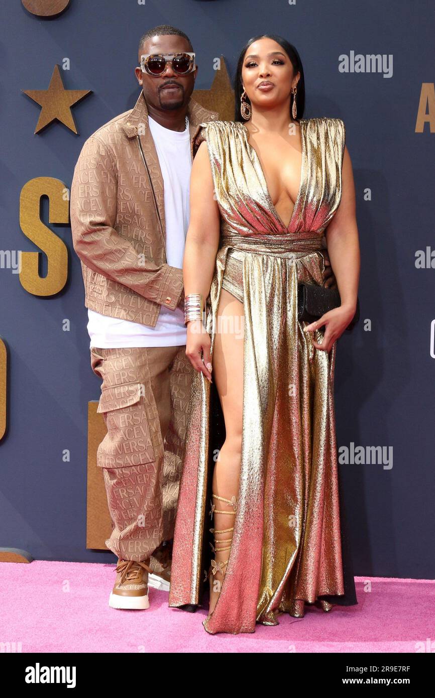 Los Angeles, Kalifornien. 25. Juni 2023. Ray J Norwood, Princess Love bei der Ankunft der BET Awards – Teil 2, LA Live, Los Angeles, CA 25. Juni 2023. Kredit: Priscilla Grant/Everett Collection/Alamy Live News Stockfoto