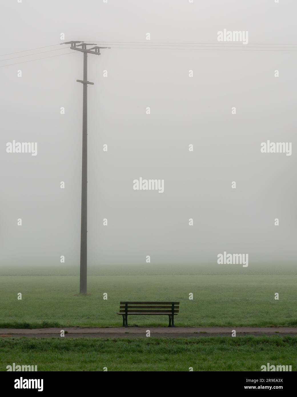 Eine Liege am Strand bei Sonnenuntergang Stockfoto