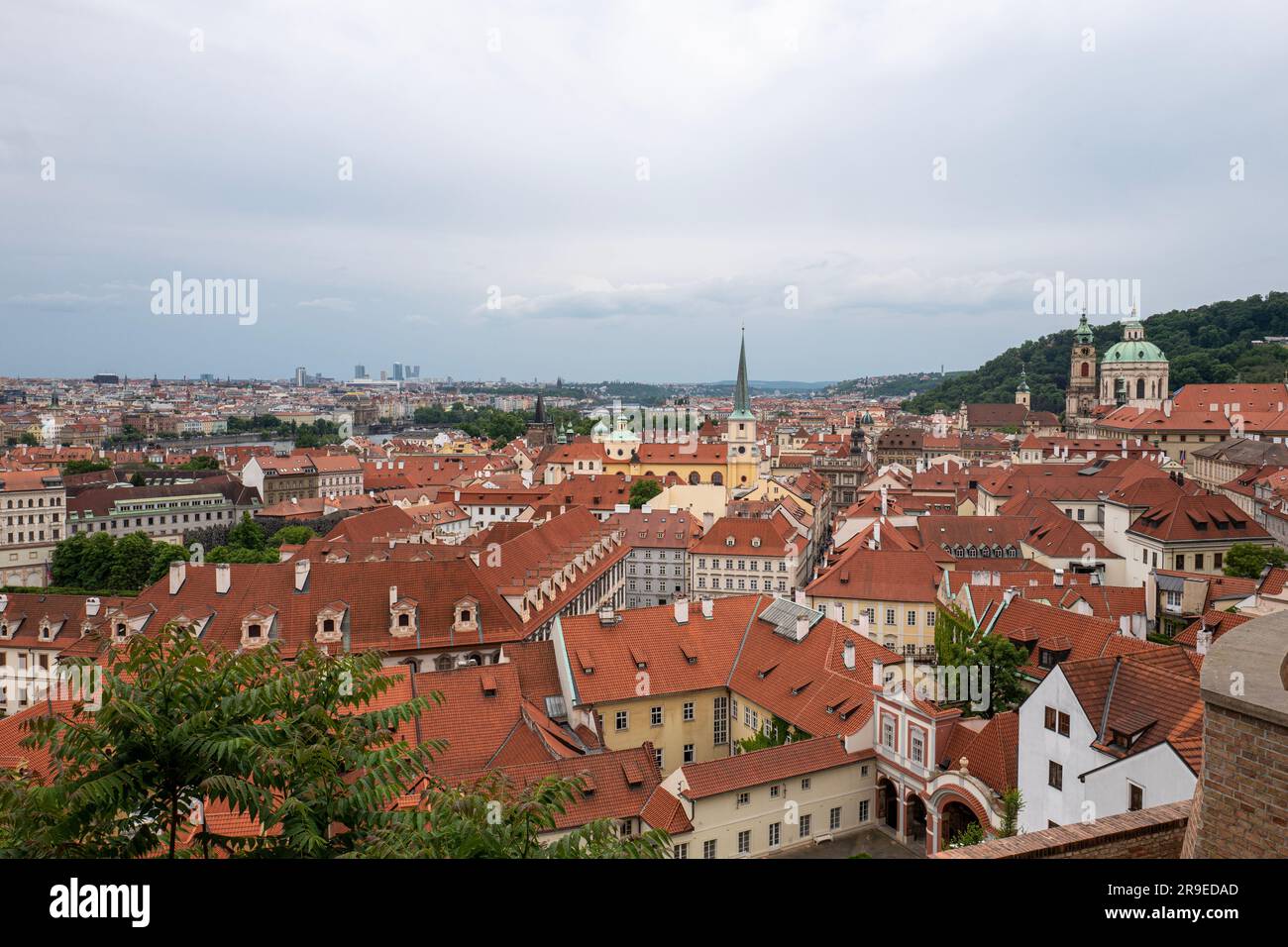 Blick auf Prage, Tschechische Republik von den Mauern der Prager Burg Stockfoto