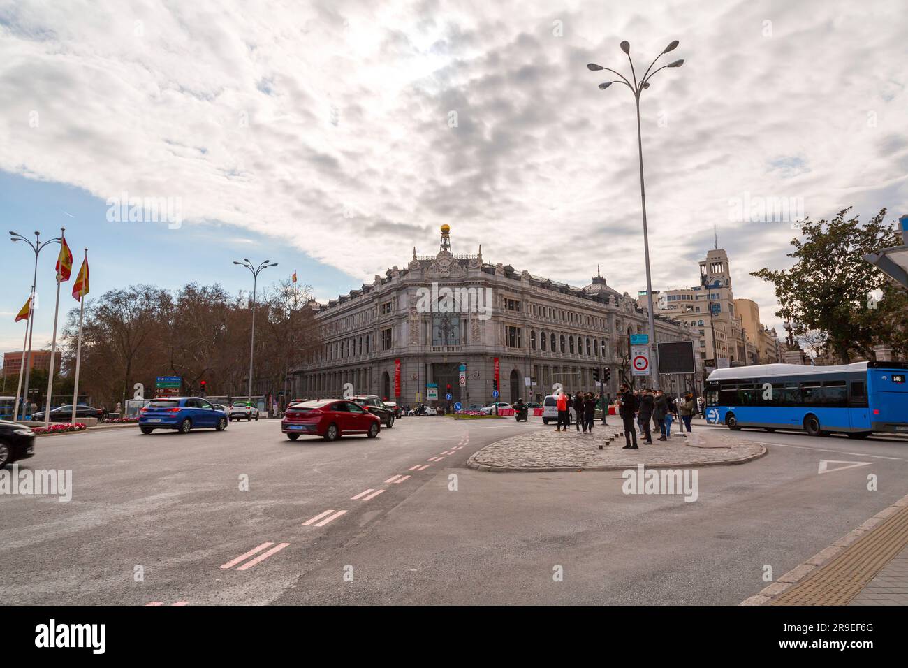 Madrid, Spanien - 19. FEBRUAR 2022: Die Banco de Espana ist die spanische Zentralbank. Gegründet in Madrid im Jahr 1782 von Karl III. In der Calle de Alca Stockfoto