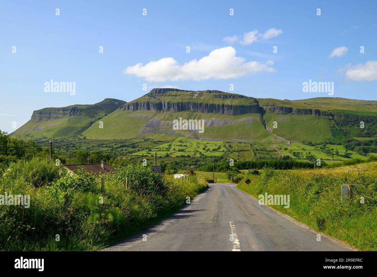 Benbulbin „Table Mountain“ von der Südseite, County Sligo, Irland Stockfoto
