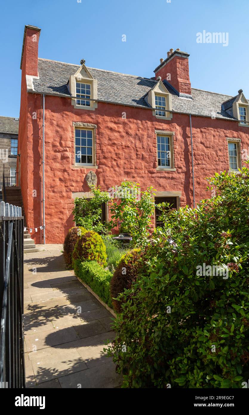Eintritt zum Garten und Café im Abbot House, Dunfermline, Schottland. Stockfoto
