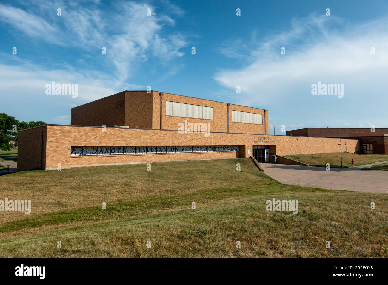 MITCHELL, SD, USA - 23. JUNI 2023: Christen Family Athletic Center an der Dakota Wesleyan University. Stockfoto