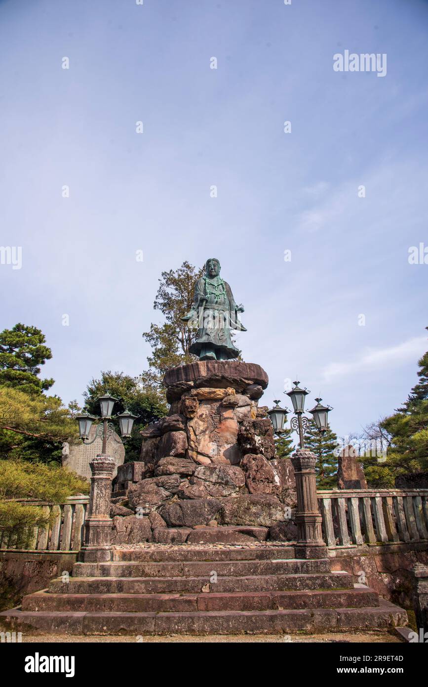 Blick auf Kenroku-en. Kanazawa, Japan. Als einer von nur 3 „perfekten Gärten“ in Japan ist dieser Park zu jeder Jahreszeit wunderschön gestaltet Stockfoto