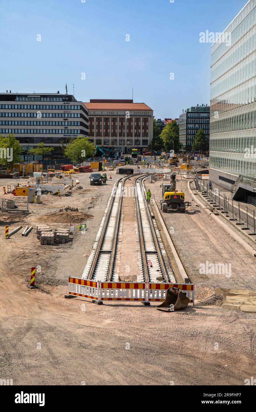 In Hakaniemenranta im Stadtteil Hakaniemi in Helsinki, Finnland, wird derzeit eine neue Straßenbahn oder Stadtbahn gebaut Stockfoto