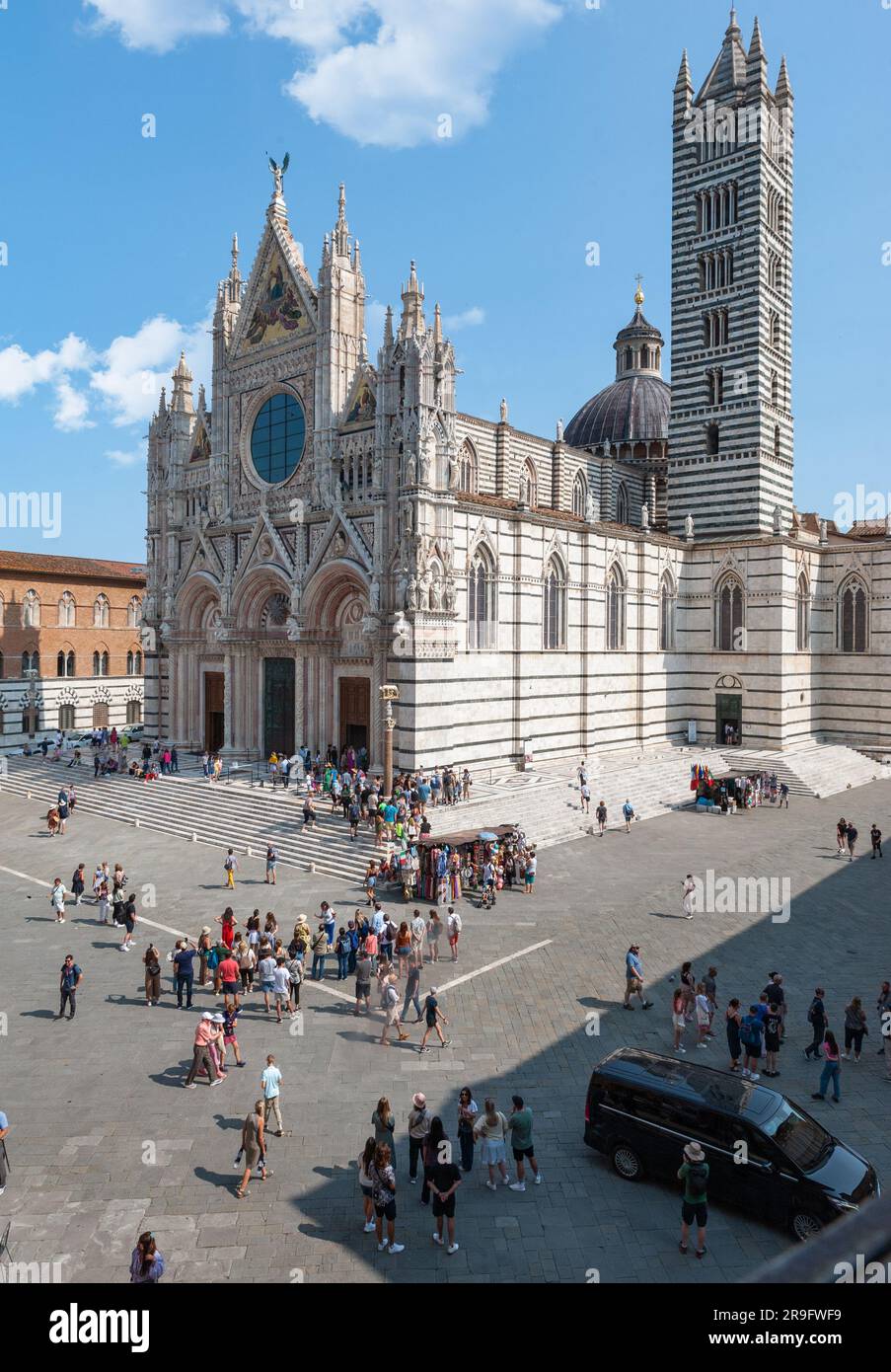 Die Kathedrale von Siena ist eine mittelalterliche Kirche, die der Himmelfahrt Maria gewidmet ist. Sie wurde zwischen 1215 und 1263 fertiggestellt. Stockfoto