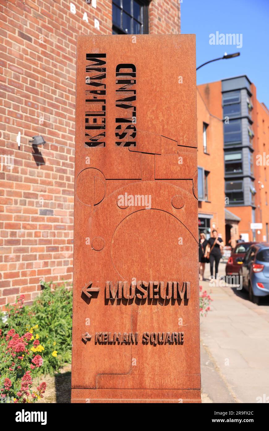 Kelham Island, eines der ältesten Industriegebiete in Sheffield, ist 900 Jahre alt und verfügt über Pubs, Restaurants und ein Museum, das heute ein aufregender Veranstaltungsort ist, Yorkshire. Stockfoto