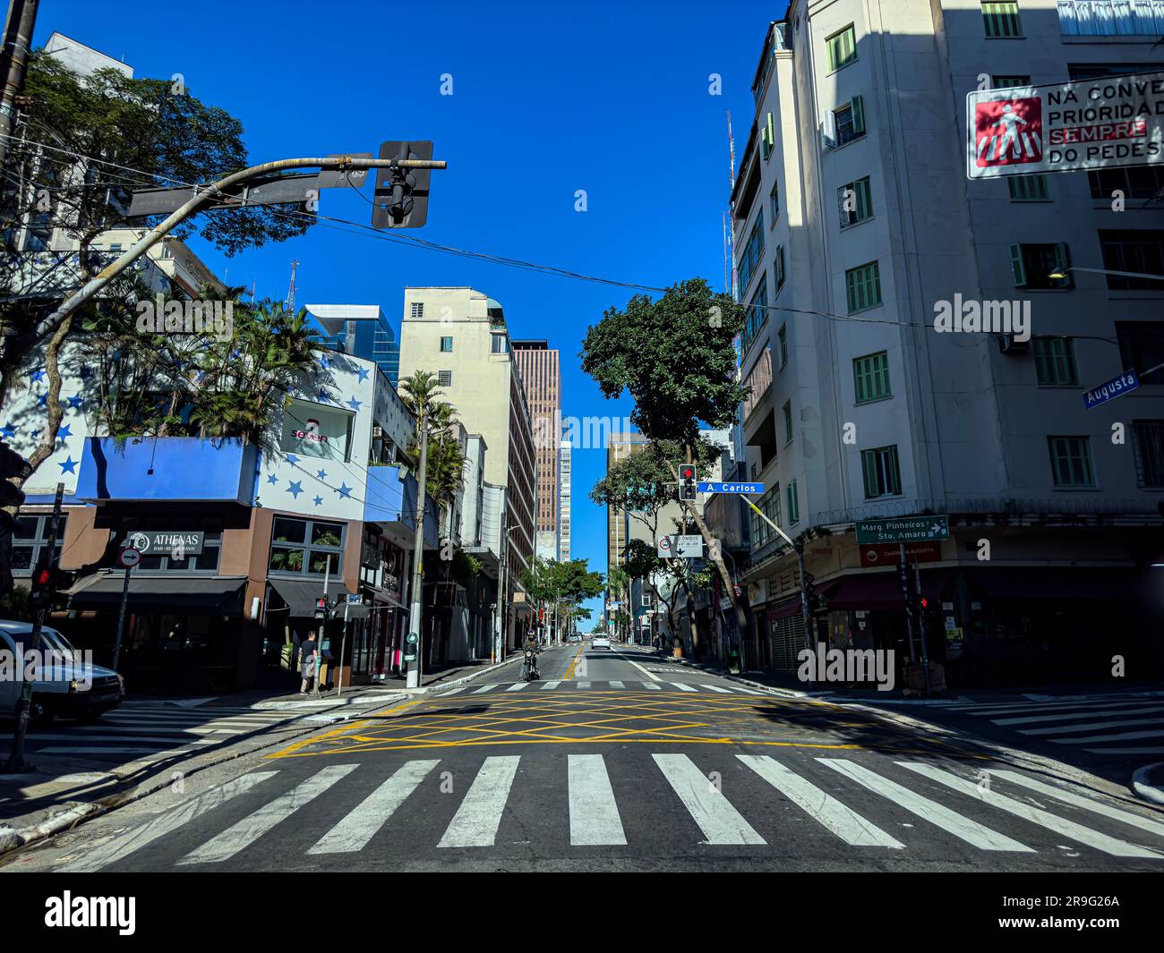 Straßen von Großstädten. Stockfoto