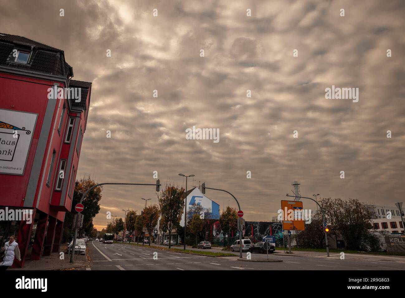 Bild der Vororte Dortmund an der Rheinischen straße. Dortmund ist nach Col die drittgrößte Stadt Nordrhein-Westfalen Stockfoto