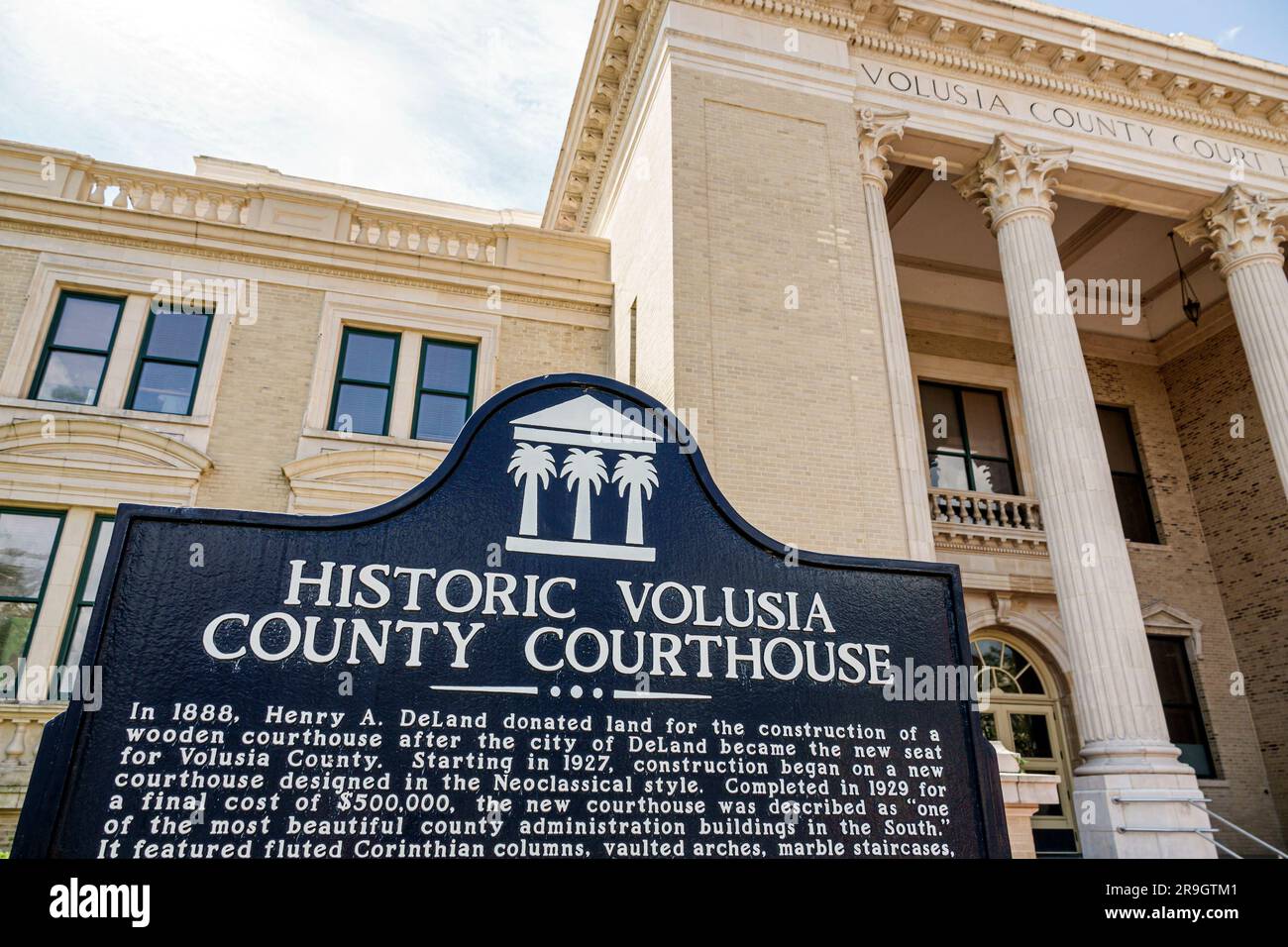 Deland Florida, Volusia County Court House, historische Markierung, Außeneingang Stockfoto