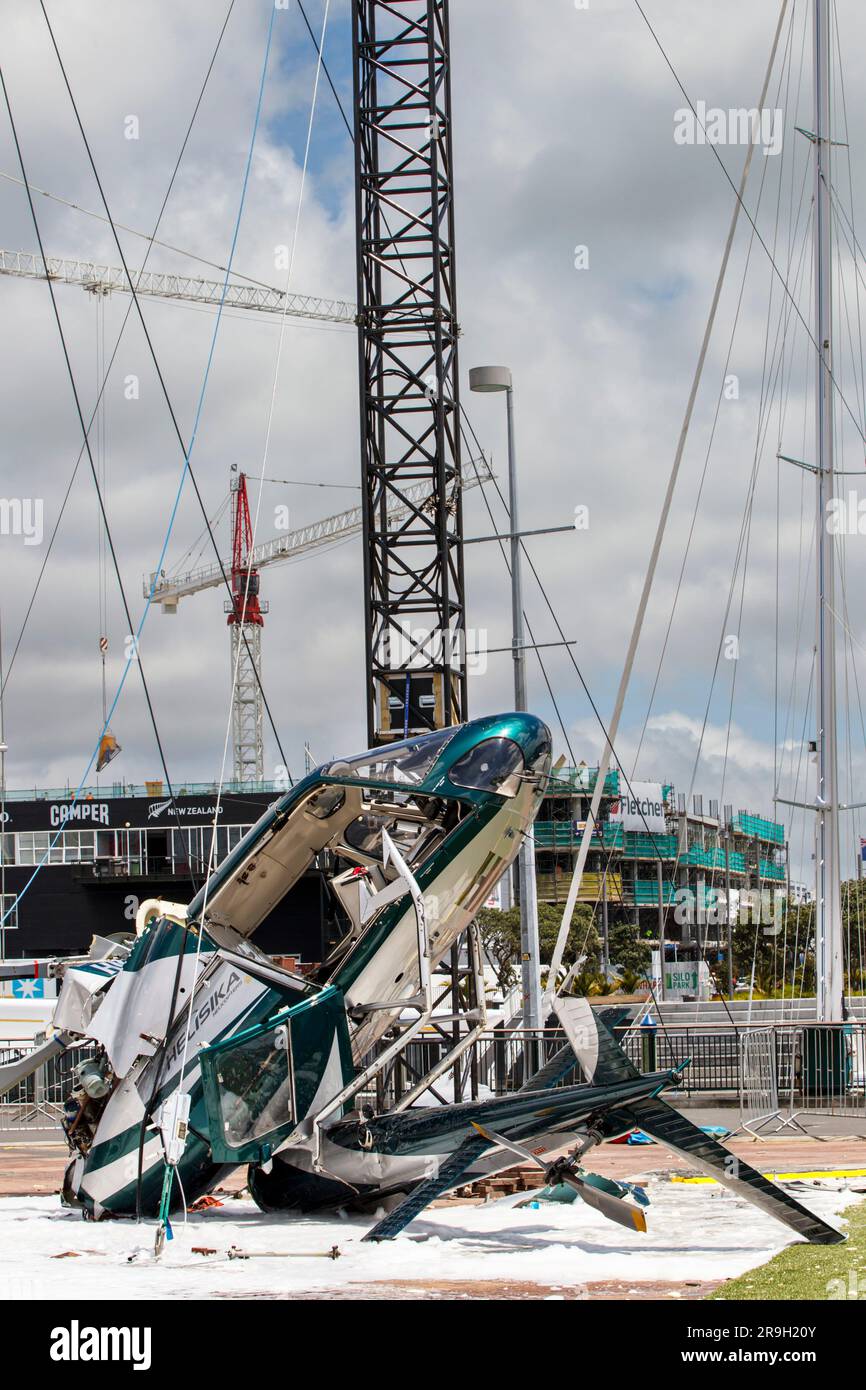 Die Szene eines Hubschrauberabsturzes, Viaduct Harbour, Auckland, Neuseeland Stockfoto