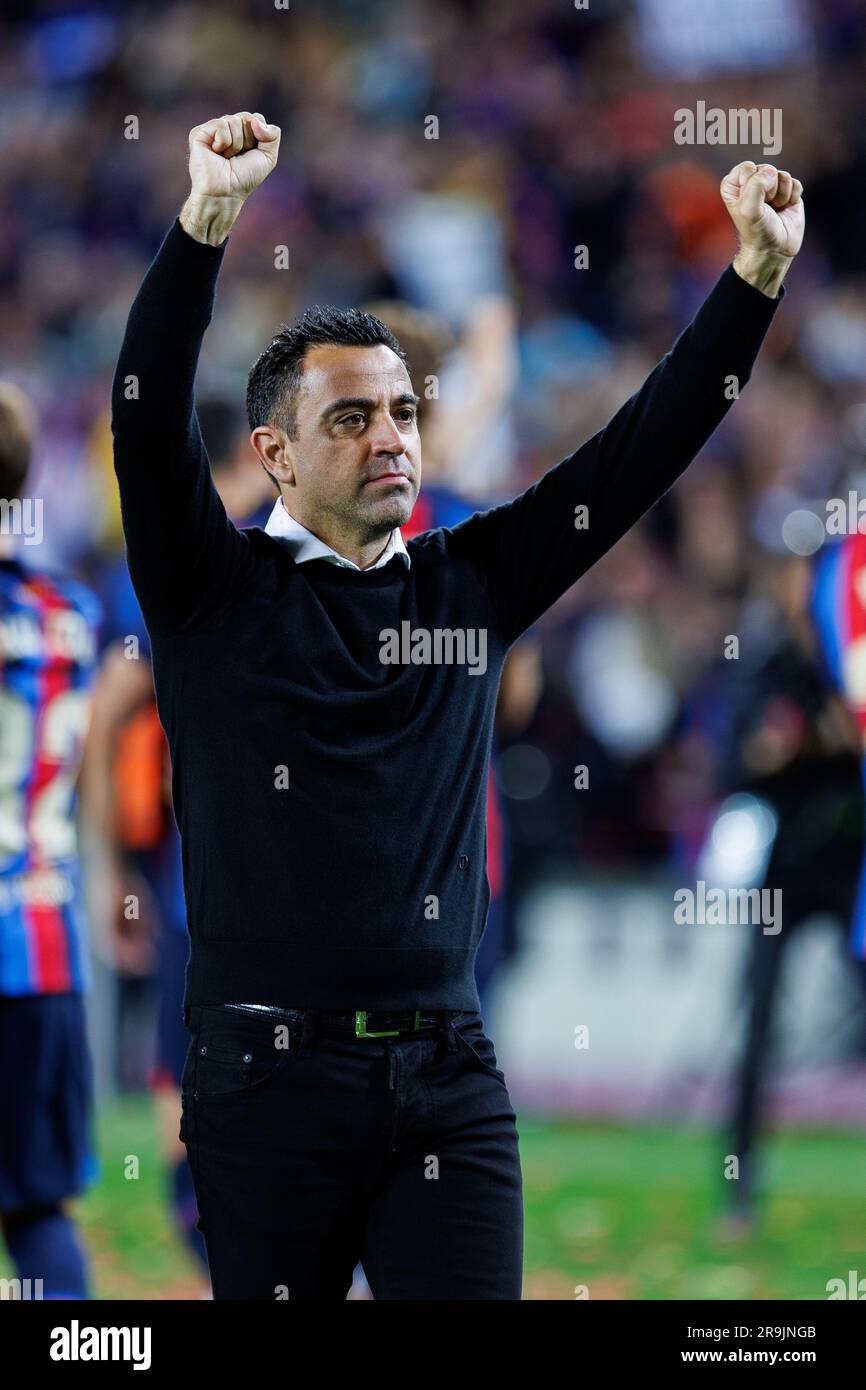 BARCELONA – MAI 20: Xavi Hernandez feiert den Sieg nach dem LaLiga-Spiel zwischen dem FC Barcelona und Real Sociedad im Spotify Camp Nou Stadiu Stockfoto
