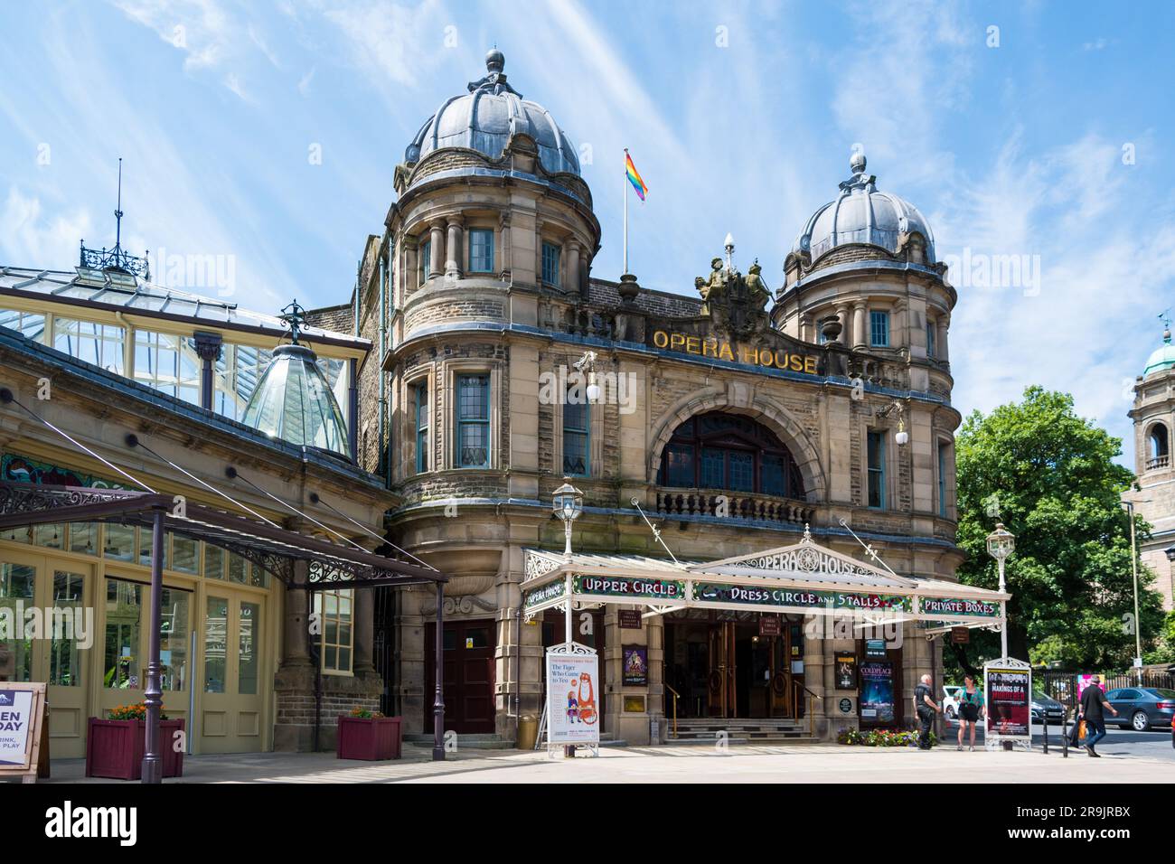 Buxton Opera House in the Sunshine, Buxton Peak District, Derbyshire England Großbritannien Stockfoto