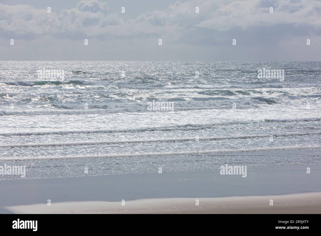 Blick auf den riesigen Pazifik und die brechenden Wellen, die Küste von Oregon, WA Stockfoto