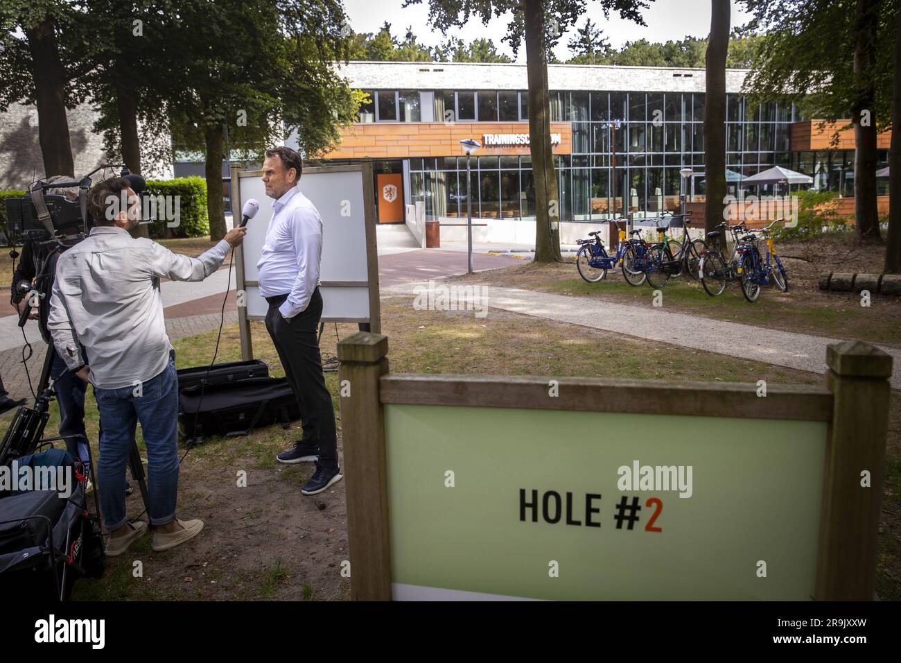 ZEIST Generaldirektor Robert Eenhoorn von AZ reagiert nach einer