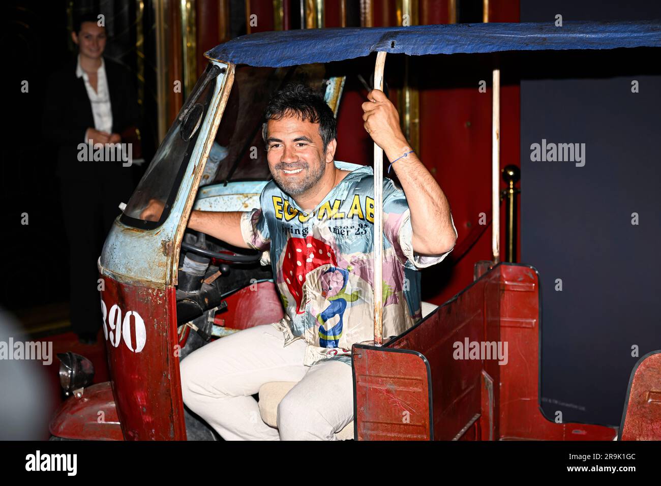 Alex Goude nimmt am 26. Juni 2023 im französischen Paris an der Premiere „Indiana Jones and the Dial of Destiny“ im Le Grand Rex Teil. Stockfoto