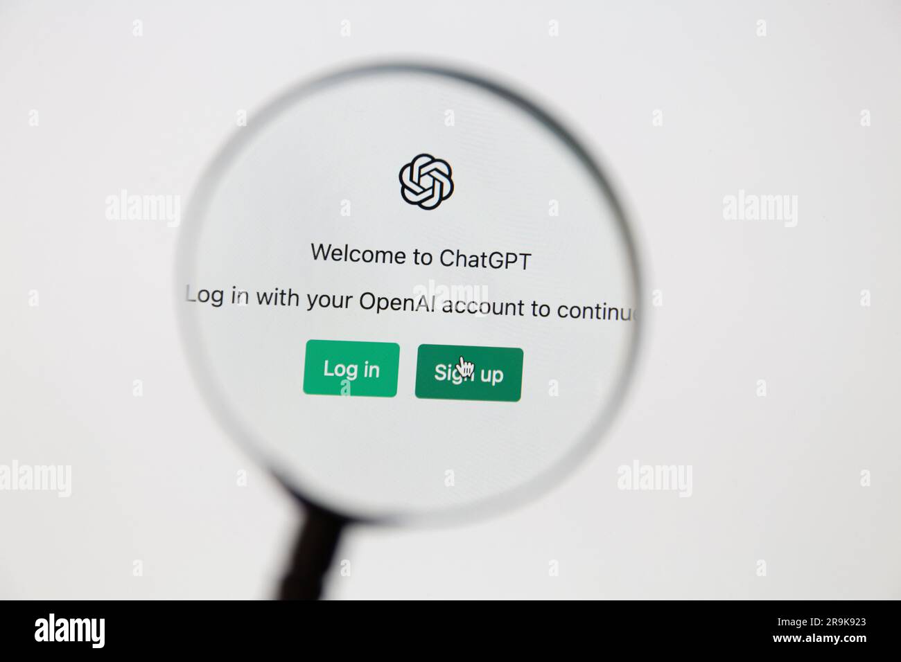 Ostersund, Schweden - 11. Februar 2023: ChatGPT-Anmeldeseite auf einem Computerbildschirm. ChatGPT ist ein von OpenAI entwickelter Chatbot. Stockfoto