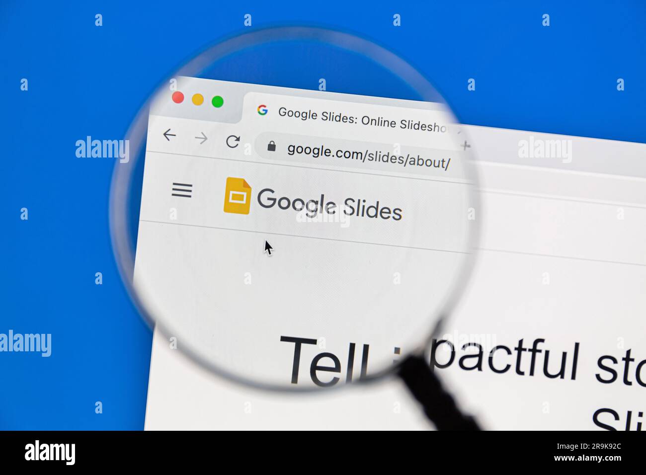 Ostersund, Schweden - 13. Februar 2023: Google Slides-Website auf einem Computerbildschirm.Google Slides ist ein Präsentationsprogramm. Stockfoto