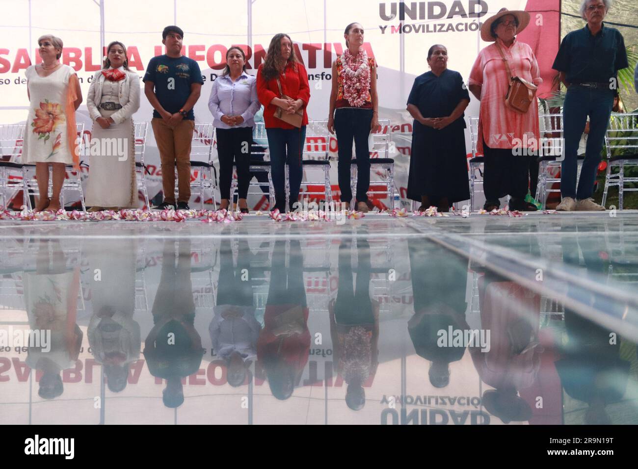 27. Juni 2023 in Cuautla, Mexiko: Claudia Sheinbaum Pardo, die vor dem Präsidentschaftskandidat Mexikos für die Morena-Partei kandidiert, setzt bei einer Kundgebung auf der Plaza del Tren Escenico von Cuautla ihren Campaig des Staates Morelos als Kandidatin für die Präsidentschaft von Morena fort. Am 27. Juni 2023 in Cuautla, Mexiko. (Kreditbild: © Carlos Santiago/Eyepix via ZUMA Press Wire) NUR REDAKTIONELLE VERWENDUNG! Nicht für den kommerziellen GEBRAUCH! Stockfoto