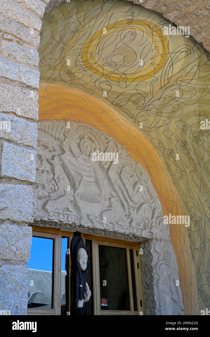 Die historische benediktinerabtei Sainte Marie de la Pierre-qui-Vire in den Wäldern von Morvan, Nievre FR Stockfoto